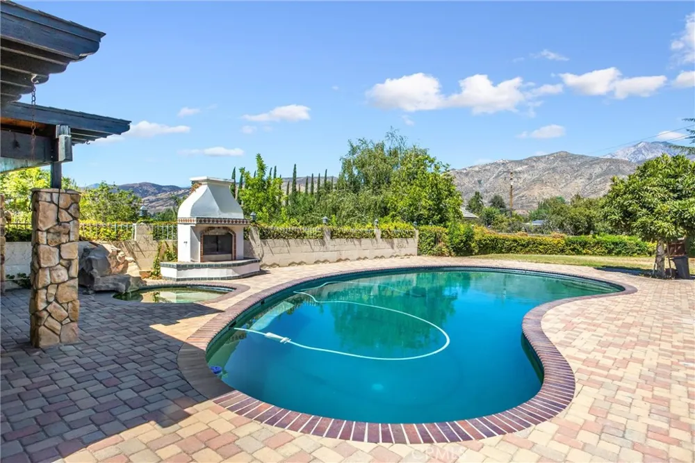 36268 Highland Ave Yucaipa, CA 92399
