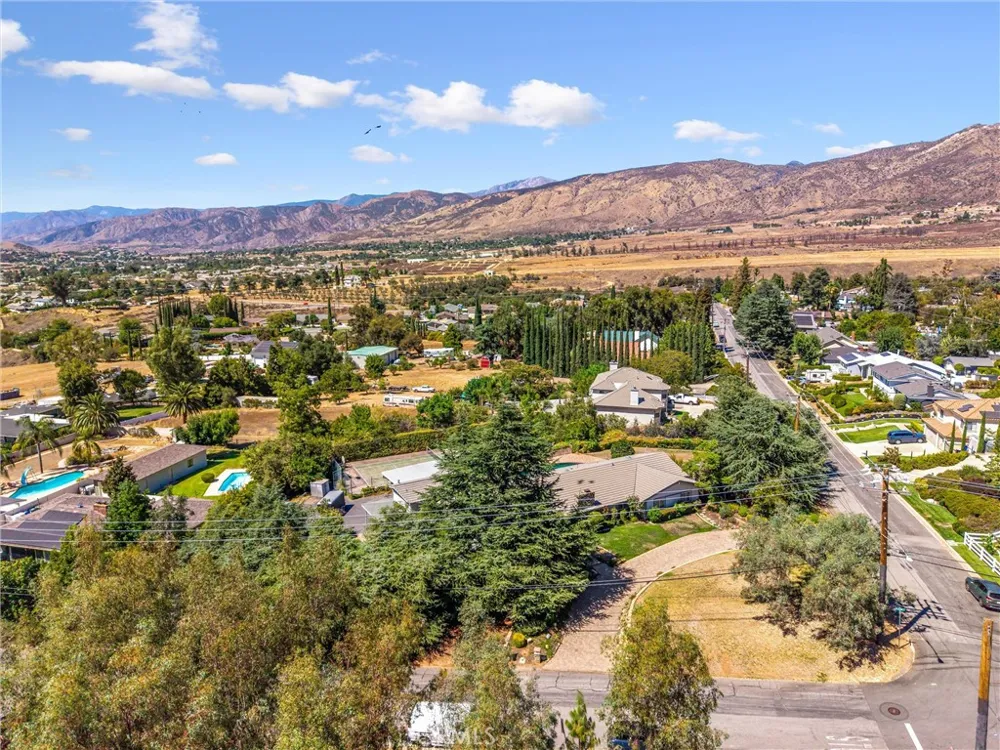 36268 Highland Ave Yucaipa, CA 92399