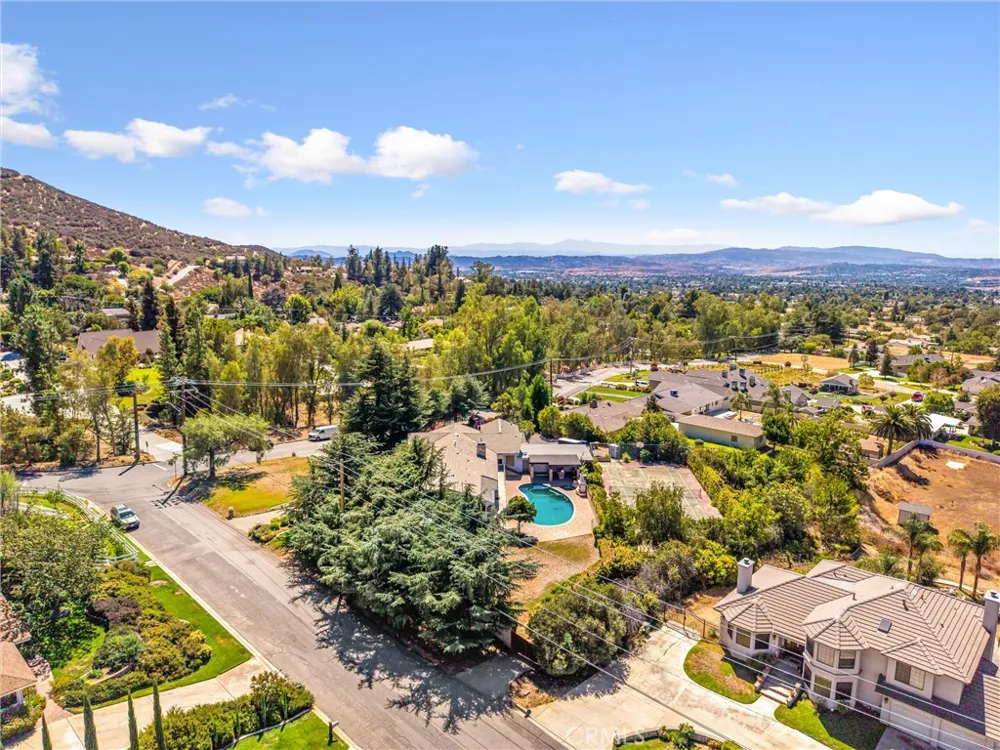 36268 Highland Ave Yucaipa, CA 92399