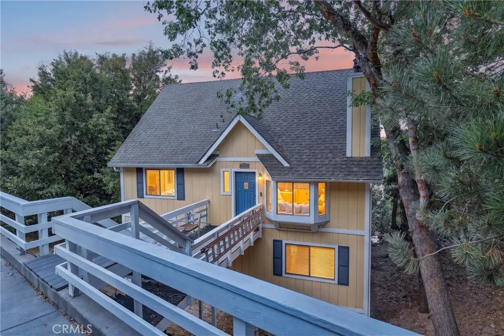 1127 Yukon Lake Arrowhead, CA 92352