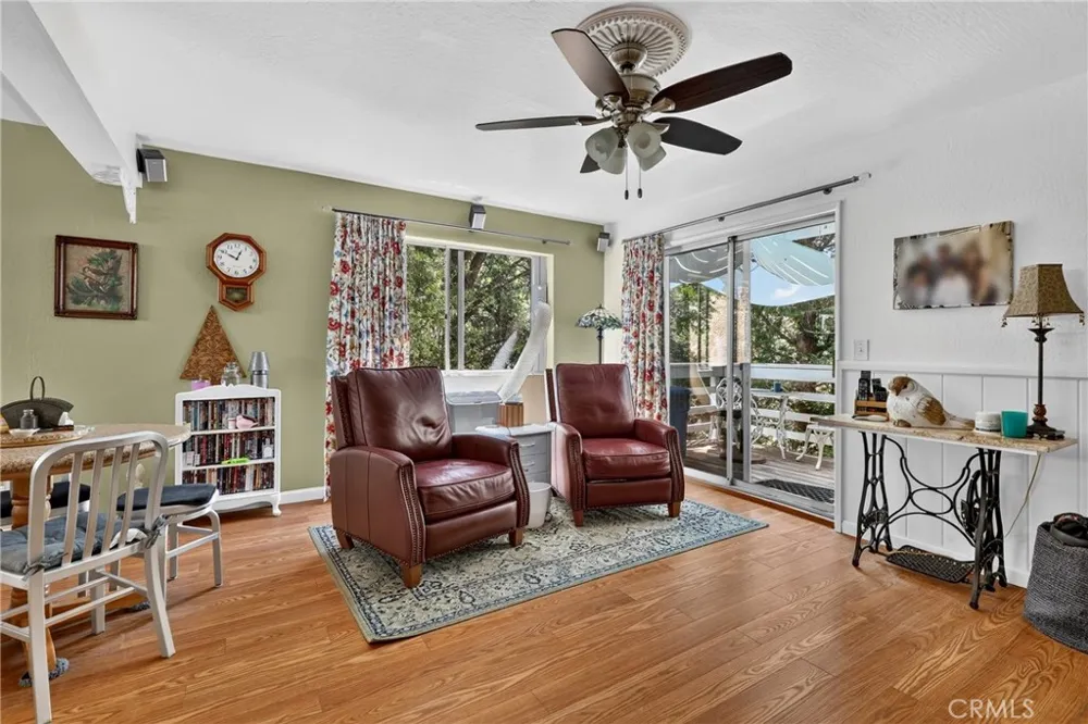 1127 Yukon Lake Arrowhead, CA 92352
