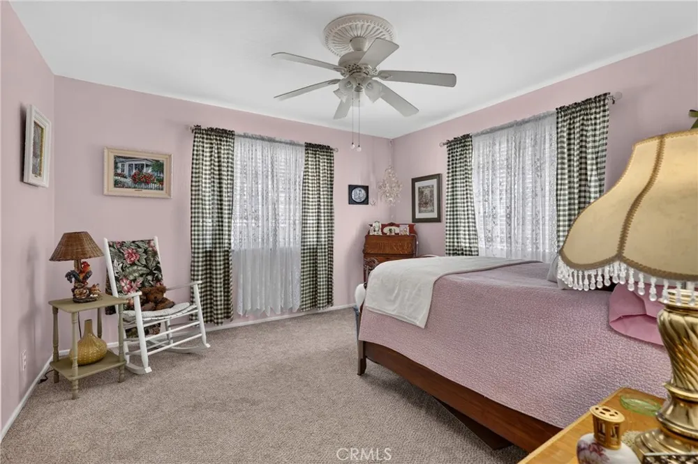 1127 Yukon Lake Arrowhead, CA 92352