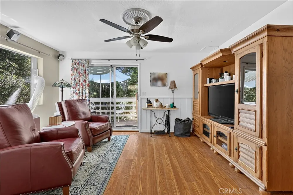 1127 Yukon Lake Arrowhead, CA 92352