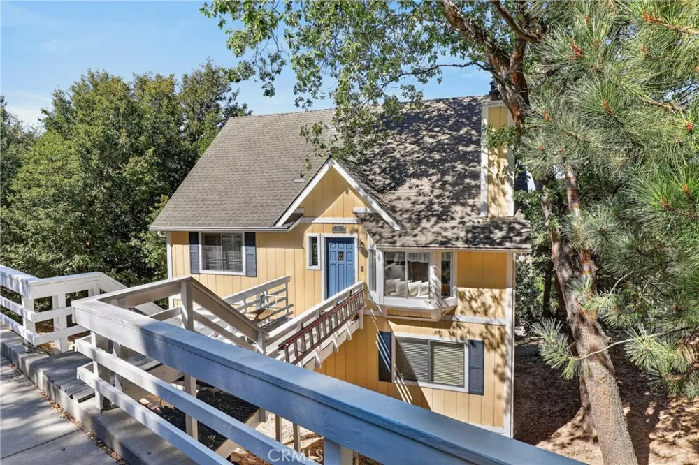 1127 Yukon Lake Arrowhead, CA 92352
