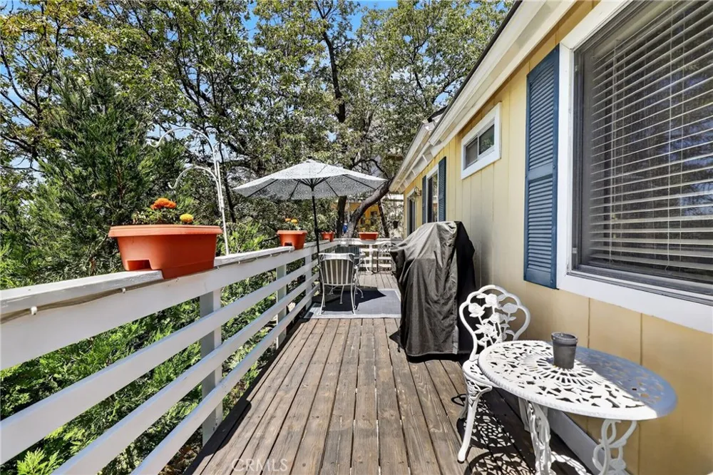 1127 Yukon Lake Arrowhead, CA 92352