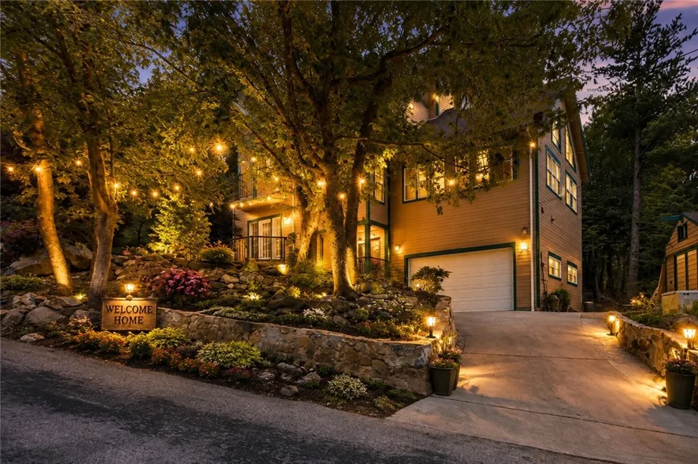 6130 Spruce Angelus Oaks, CA 92305