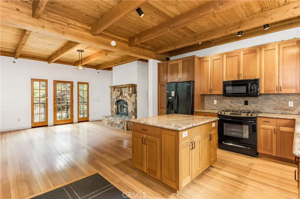 6130 Spruce Angelus Oaks, CA 92305