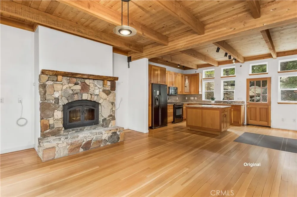 6130 Spruce Angelus Oaks, CA 92305
