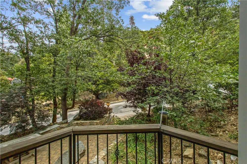 6130 Spruce Angelus Oaks, CA 92305