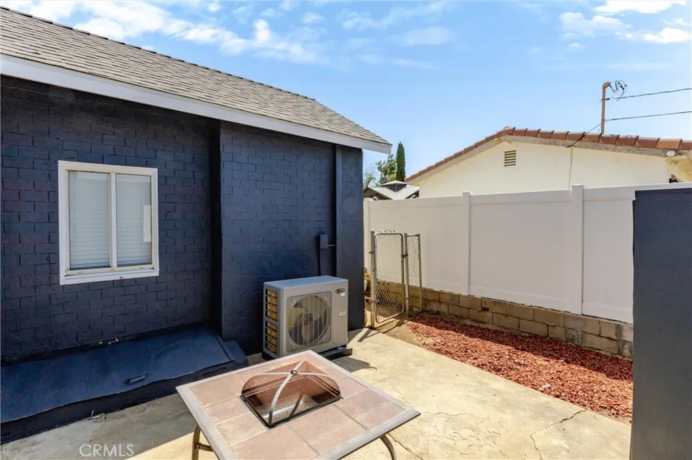 889 Pennsylvania Beaumont, CA 92223