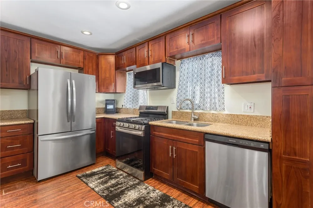 889 Pennsylvania Beaumont, CA 92223