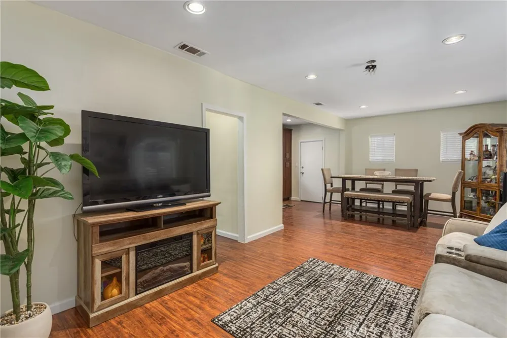 889 Pennsylvania Beaumont, CA 92223