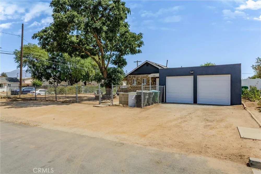 889 Pennsylvania Beaumont, CA 92223