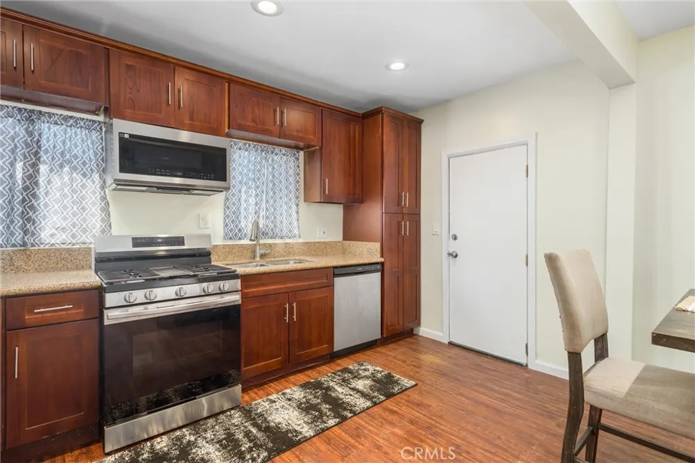 889 Pennsylvania Beaumont, CA 92223