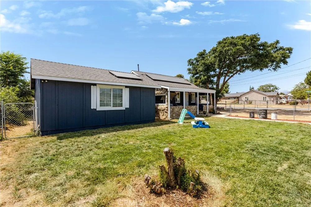 889 Pennsylvania Beaumont, CA 92223