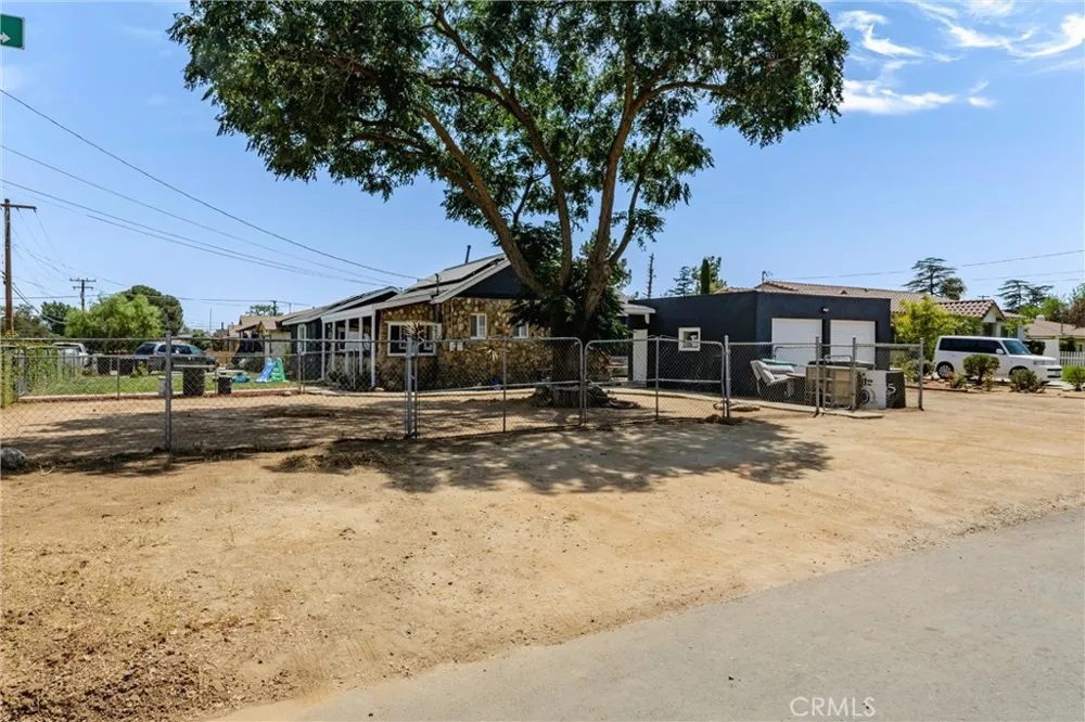 889 Pennsylvania Beaumont, CA 92223