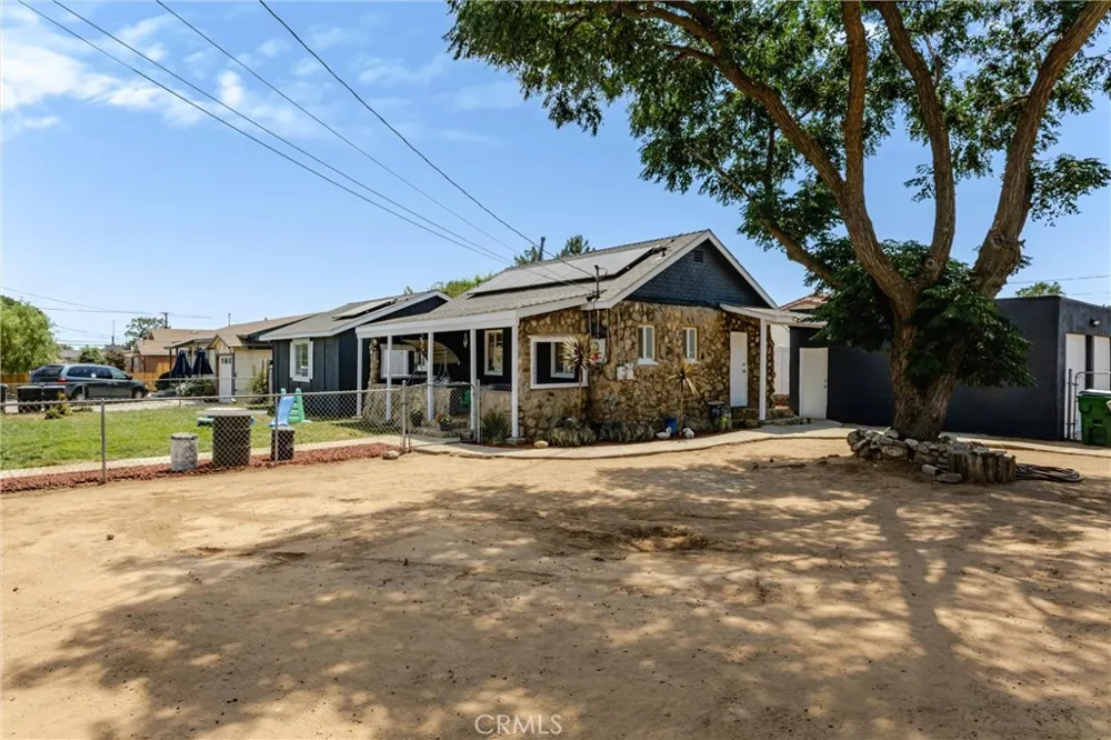 889 Pennsylvania Beaumont, CA 92223