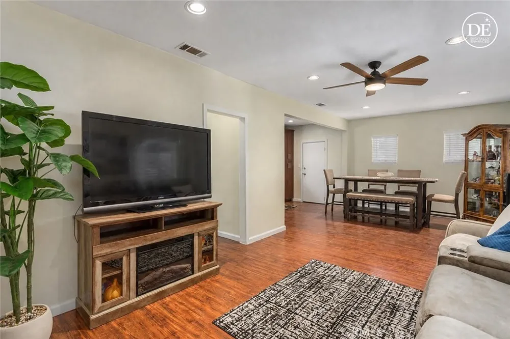 889 Pennsylvania Beaumont, CA 92223