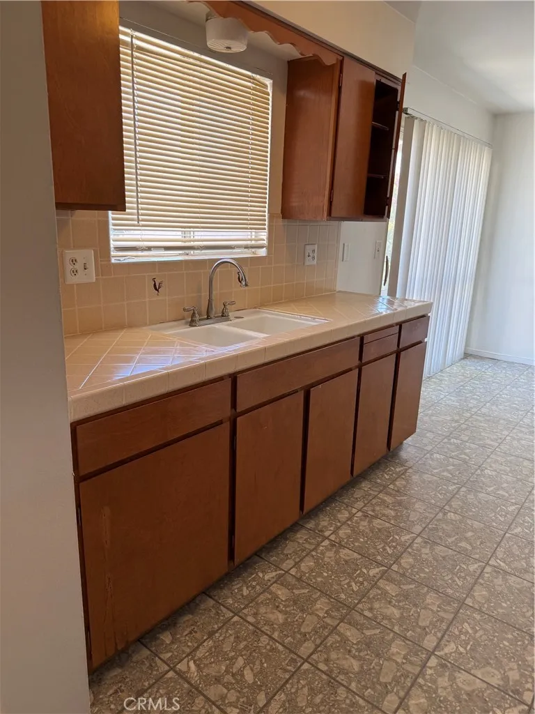 28906 W Worcester Menifee, CA 92586