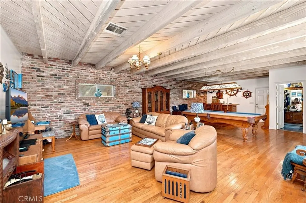 21264 E Terry Covina, CA 91724