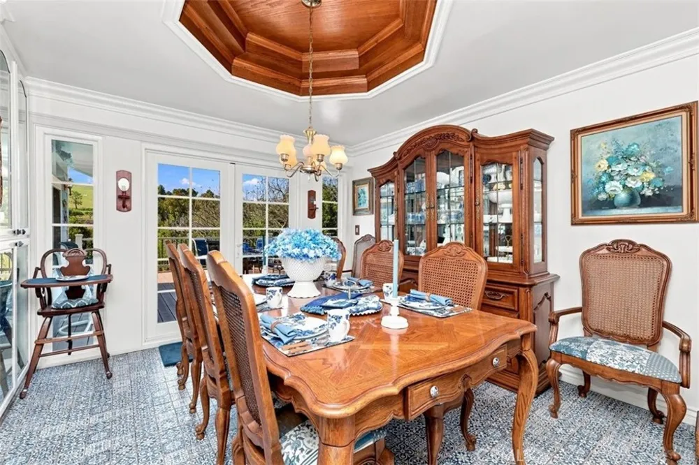 21264 E Terry Covina, CA 91724