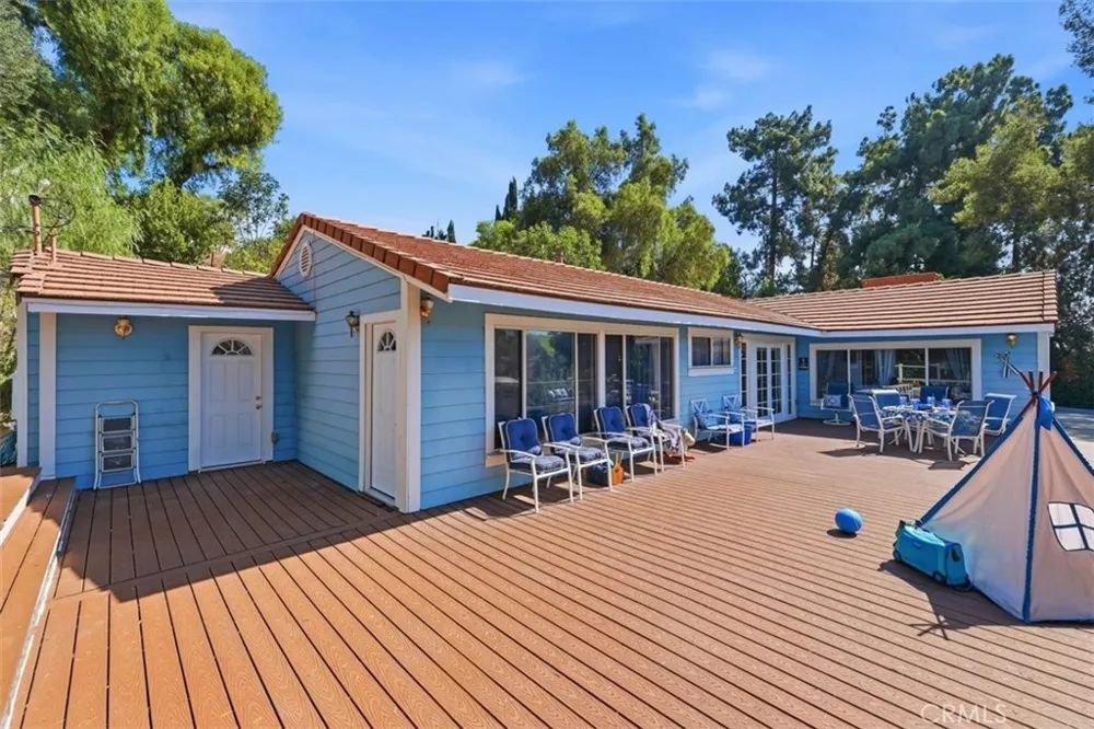 21264 E Terry Covina, CA 91724