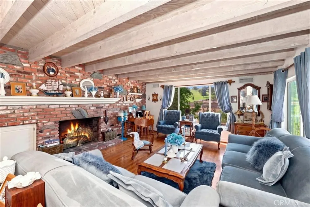 21264 E Terry Covina, CA 91724
