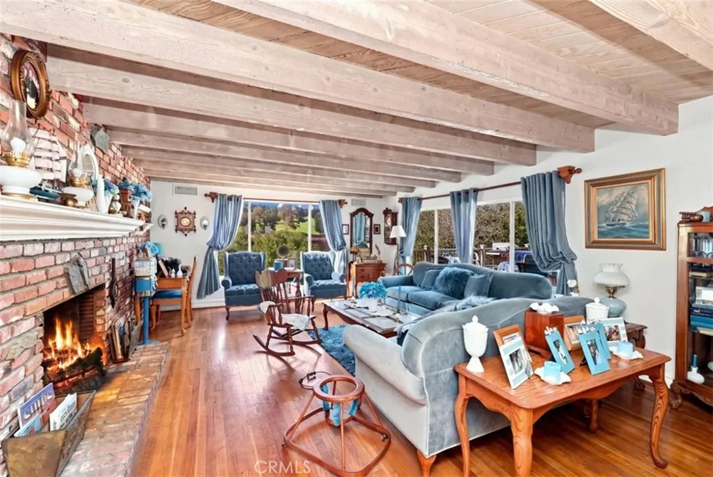 21264 E Terry Covina, CA 91724