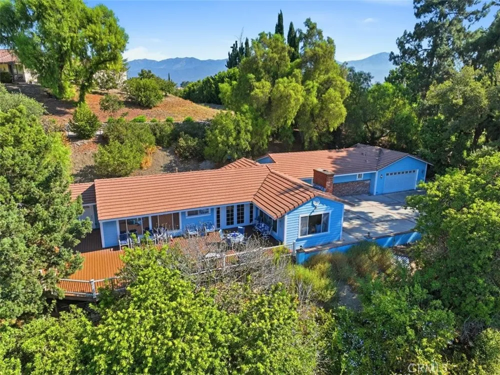 21264 E Terry Covina, CA 91724