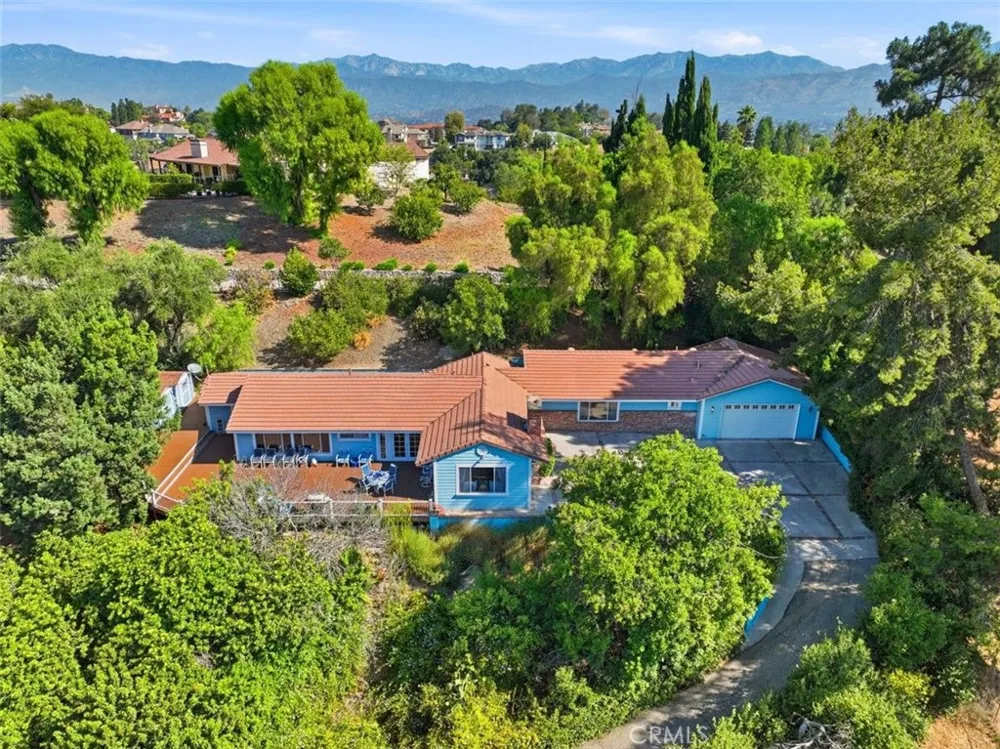21264 E Terry Covina, CA 91724