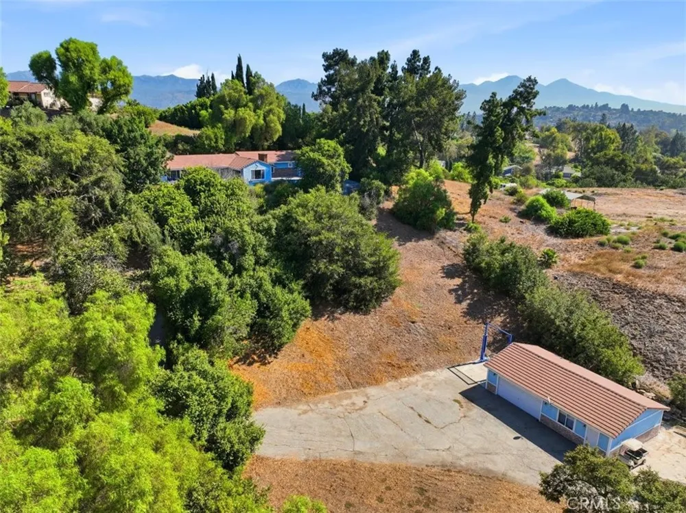 21264 E Terry Covina, CA 91724