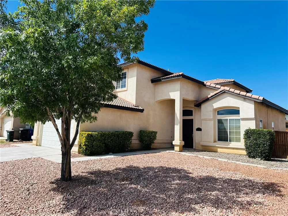 14760 Sandstone Adelanto, CA 92301