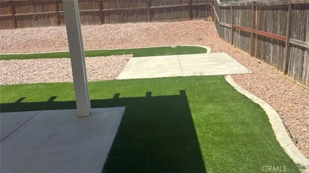 14760 Sandstone Adelanto, CA 92301