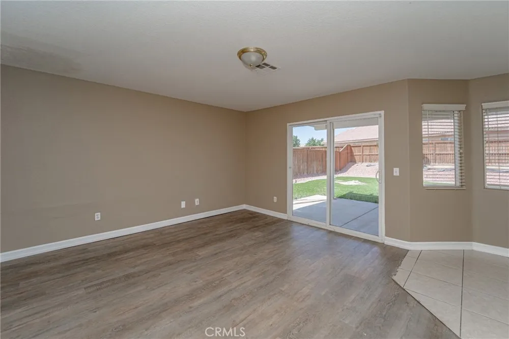 14760 Sandstone Adelanto, CA 92301