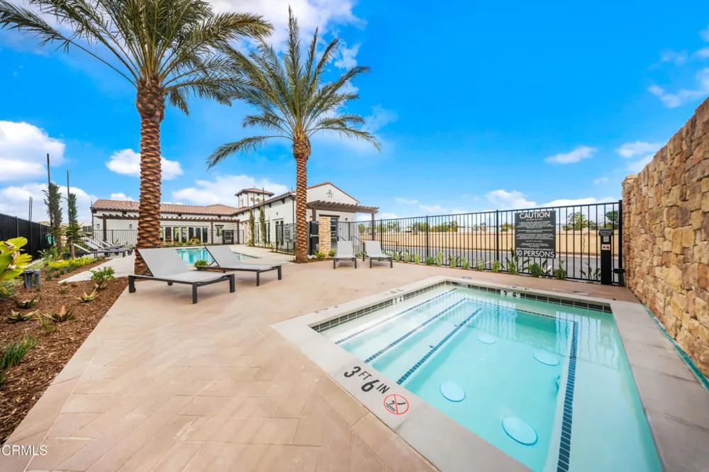 533 Via Vallarta Camarillo, CA 93012