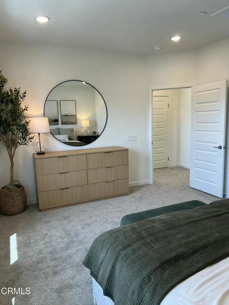 533 Via Vallarta Camarillo, CA 93012