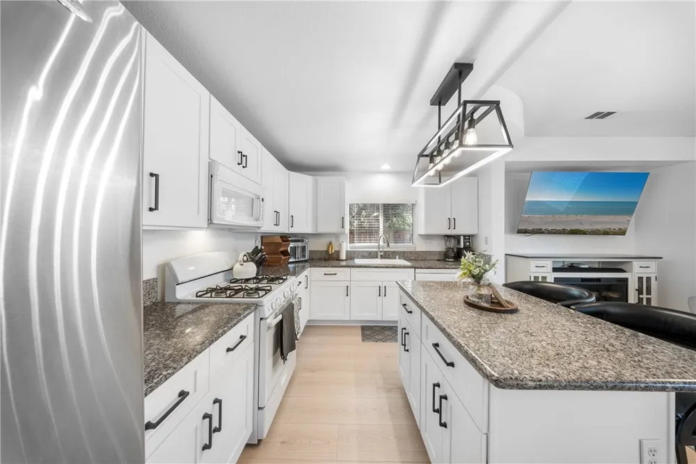 26275 Monticello Way Murrieta, CA 92563