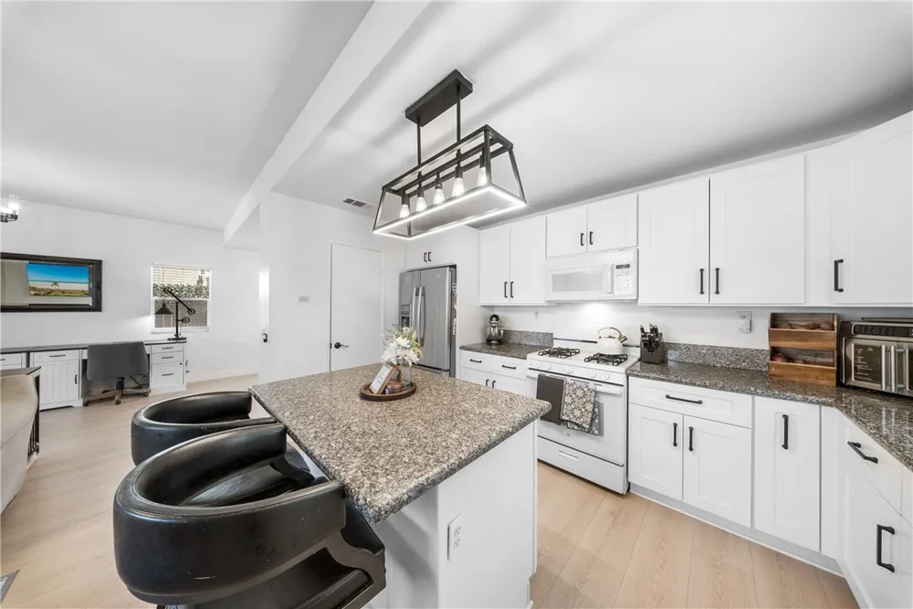 26275 Monticello Way Murrieta, CA 92563