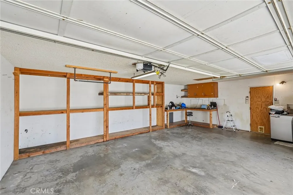 14342 Laurel Riverside, CA 92503