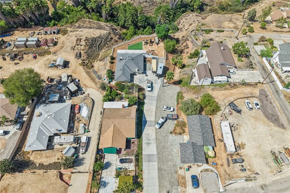 14342 Laurel Riverside, CA 92503