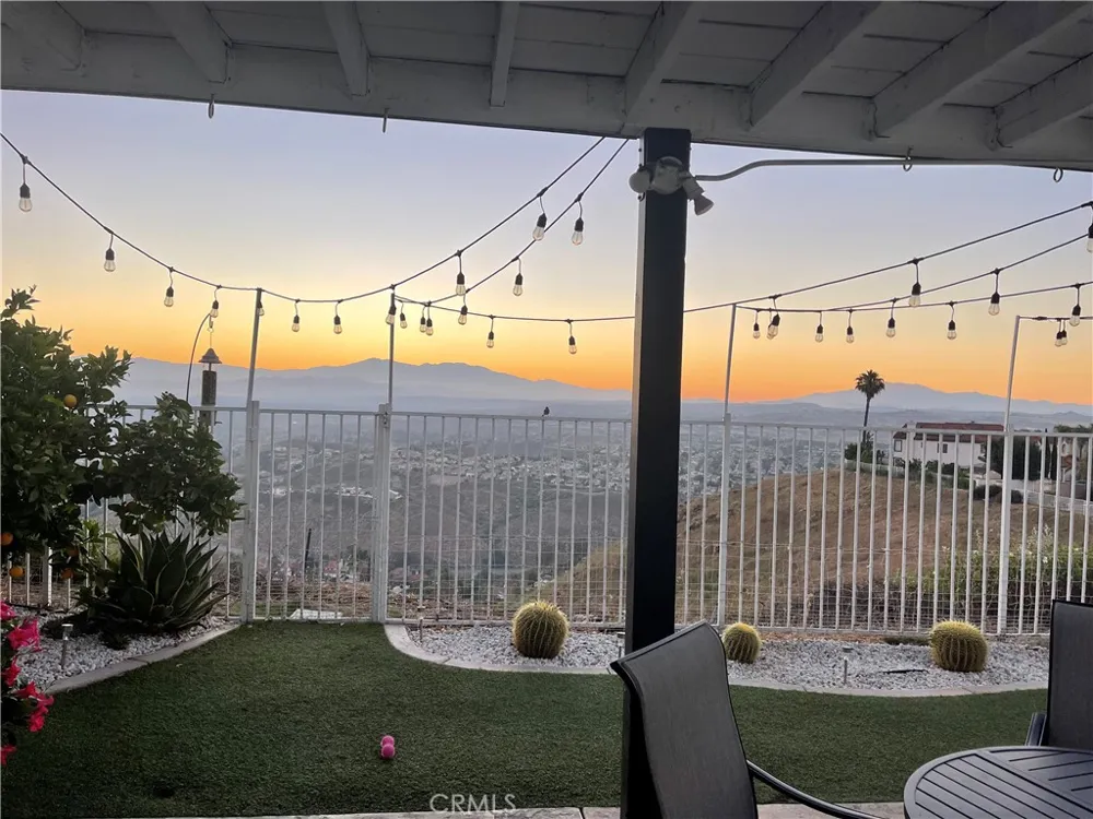 17258 Rosy Sky Riverside, CA 92503