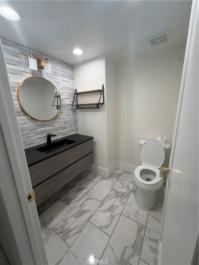 17258 Rosy Sky Riverside, CA 92503