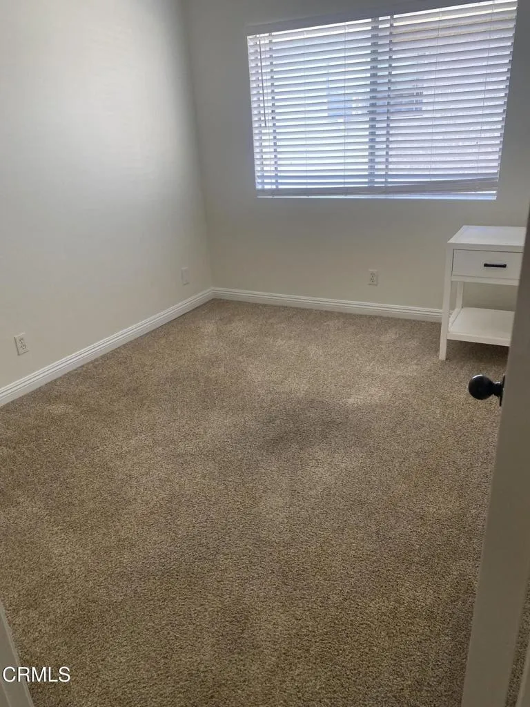 1136 Acadia Place Ventura, CA 93003