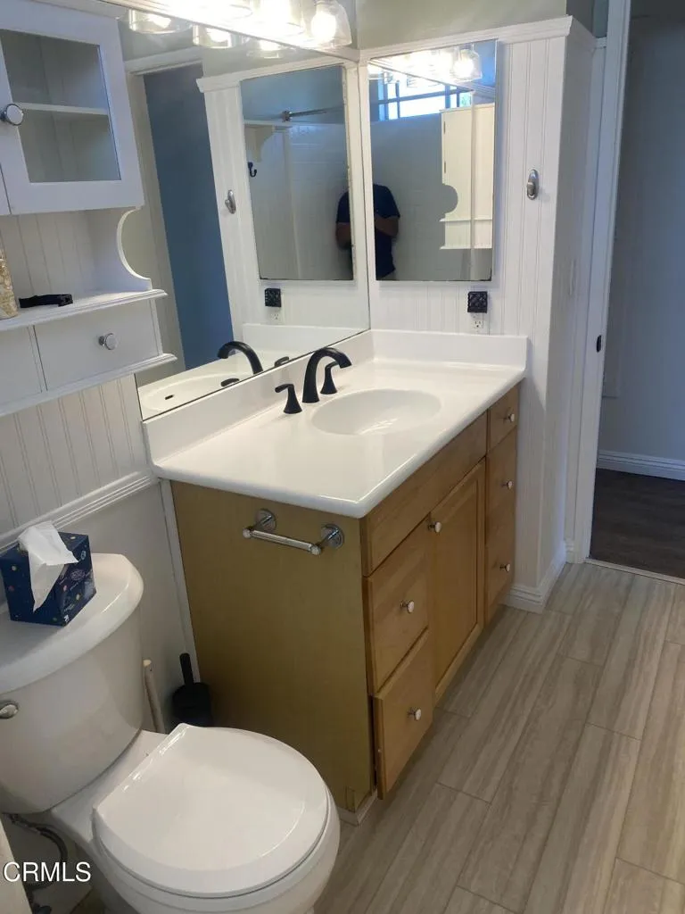 1136 Acadia Place Ventura, CA 93003