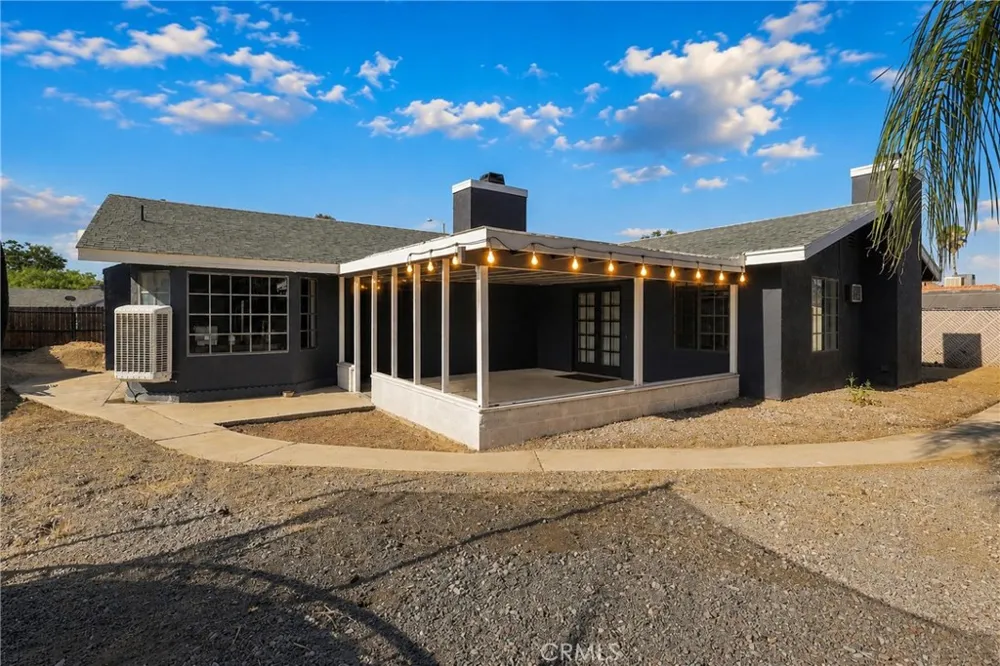 44394 Meadow Grove Hemet, CA 92544