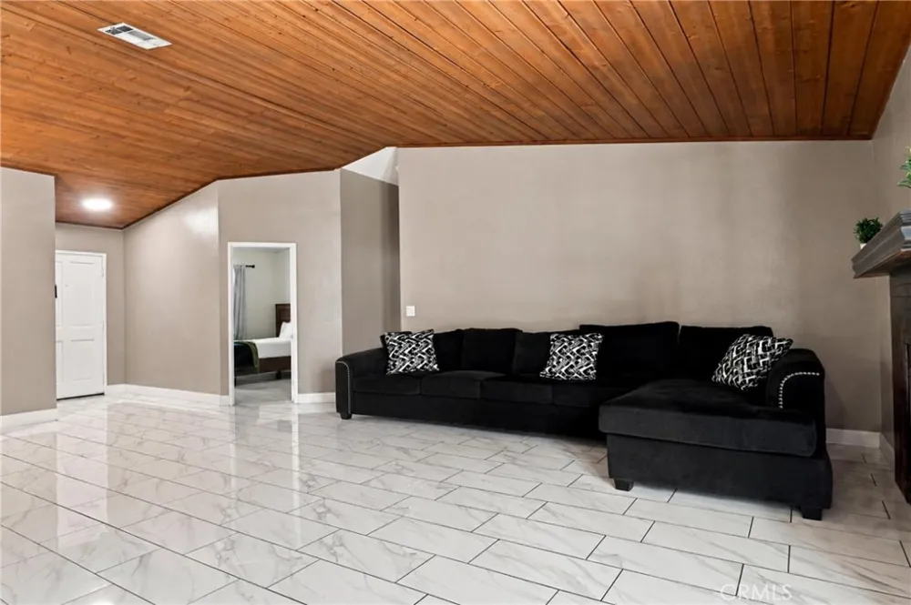 44394 Meadow Grove Hemet, CA 92544