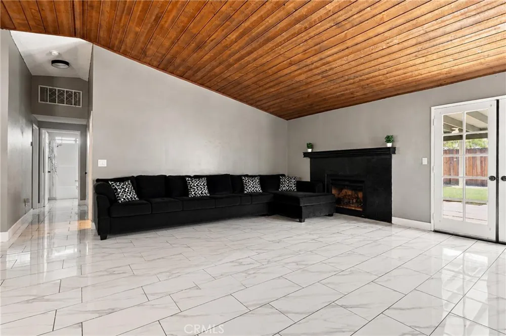 44394 Meadow Grove Hemet, CA 92544