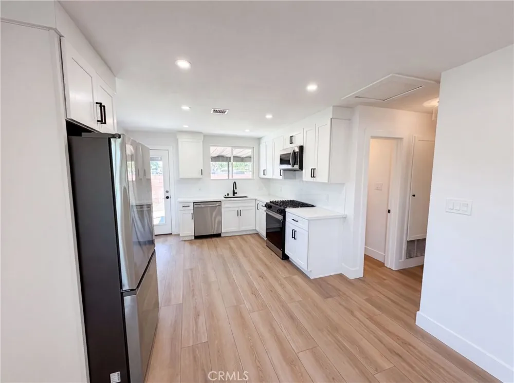 1193 E G Ontario, CA 91764