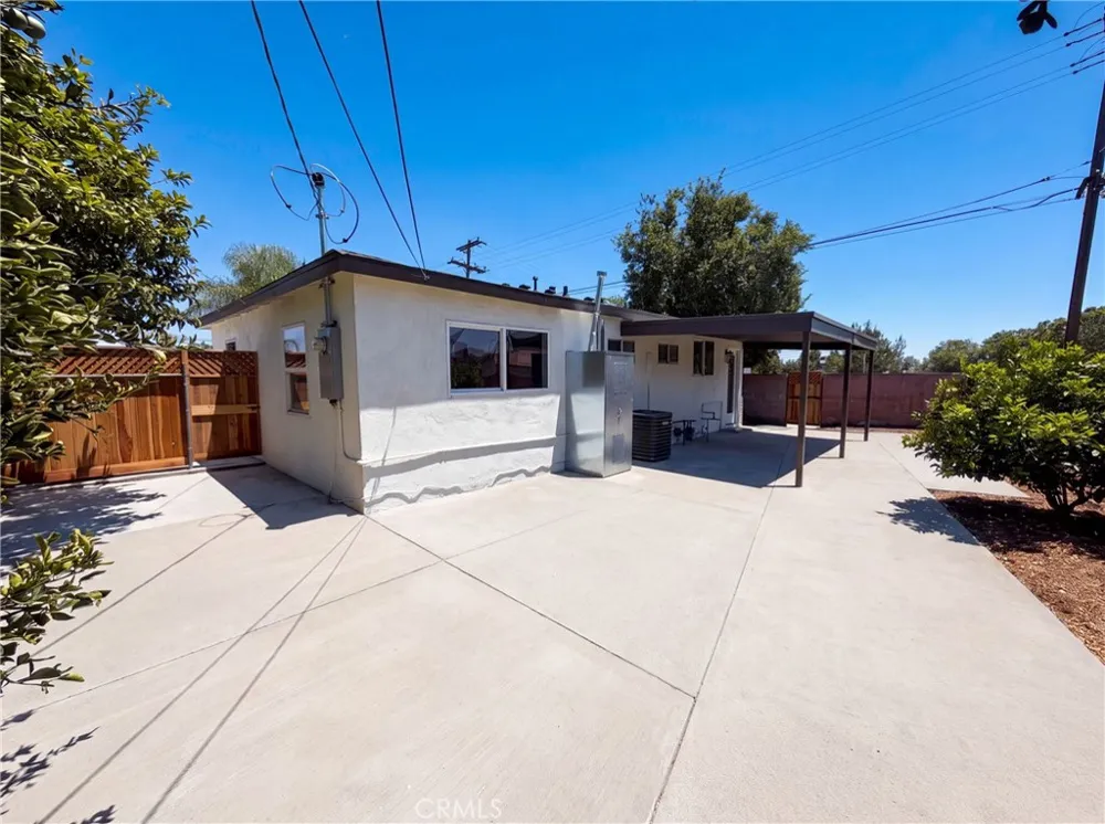 1193 E G Ontario, CA 91764