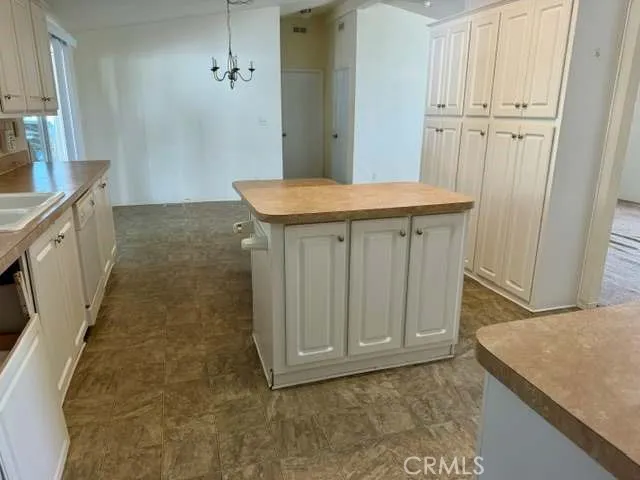 44744 Cornish Hemet, CA 92544